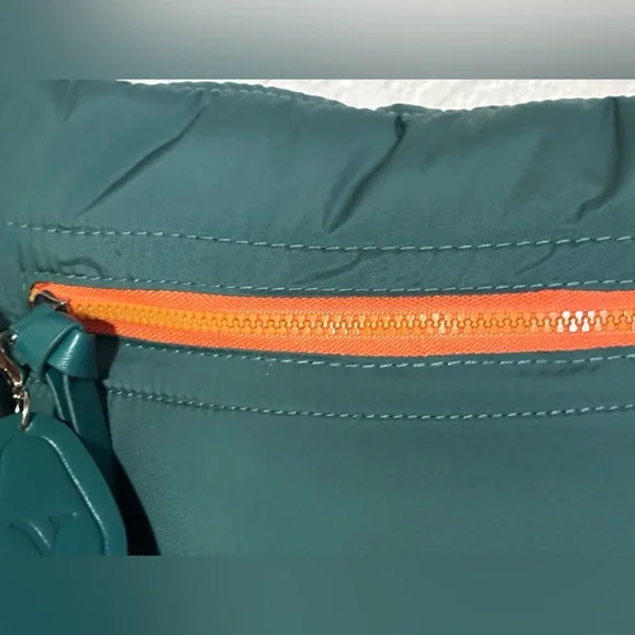 Green Crossbody Bag with Orange Accent (NWOT) - Picture 5 of 11